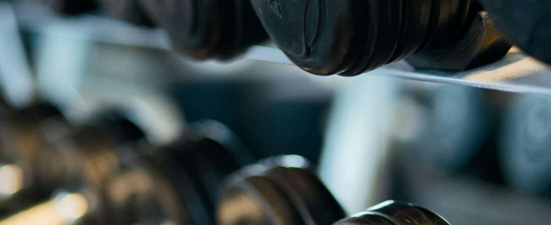 Adjustable Dumbbells vs Full Rack: What’s Actually Worth It