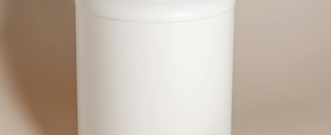 Whey Isolate vs Concentrate: Which Should You Buy? (2026)